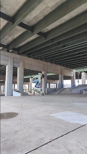 Getting closer to having all the pop shuv variations. #thankgodforskateboarding #skateboarding