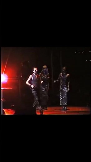 Depeche Mode "Freelove" (Live at First Union Center, Philadelphia, USA, 30/06/2001) 😍❤️🌹😊👑☀️