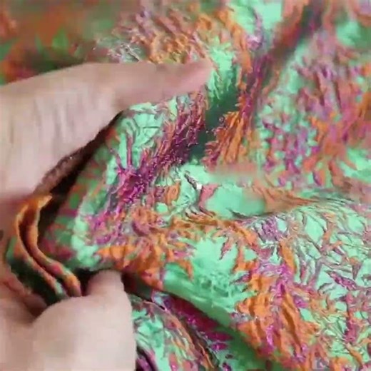High-Chroma 3D Jacquard Relief Metallic Thread Rose Dunhuang Color Fabric