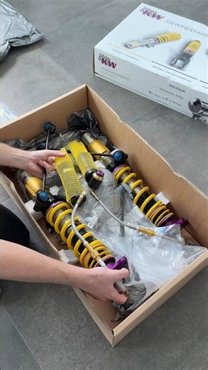 KW V4 Clubsport für BMW M4 G82 | ASMR Unboxing | Pure Sounds 🚗🔧 #shorts #unboxing #asmr