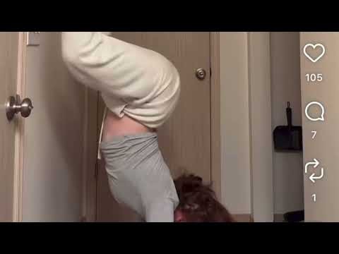 Hot ginger milf twerking upside down