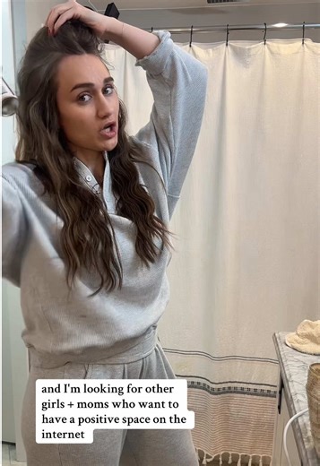 HI MY NAME IS BROOKLYN💕 about me ⬇️⬇️ •I am a first time mom to the sweetest baby boy •I am a yoga sculpt/strength Pilates instructor •being a mom is my favorite thing in the whole world •I love a fun afternoon pick-me-up drink •I am an absolute loungewear connoisseur •I live in a small town and absolutely love it •creating content js so much fun for me