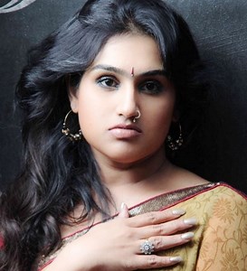 Vanitha Vijayakumar Age, Boyfriend, Husband, Children, Family, Biography » StarsUnfolded