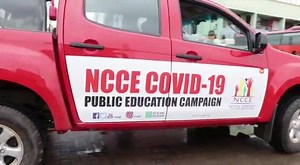 Greater Accra Regional Office of the NCCE has visited Circle Neoplan Station to educate drivers and the general public on COVID-19. The team was led by the Regional Director, Mrs. Lucille Annan. Using a public address pick up playing jingles produced by the NCCE, the team also made street announcements in the business district of Accra to educate citizens to observe the COVID-19 safety protocols and encouraged them to clean their environment. #ncceontheground #Covid19IsReal #letlovelead #stayale