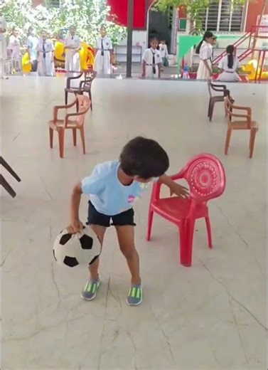 shakey shakey #shorts #shortsfeed #cutebaby #funschool #tranding