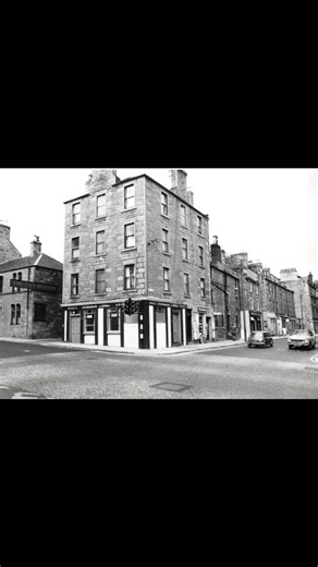 Exploring Historical Streets of Dundee