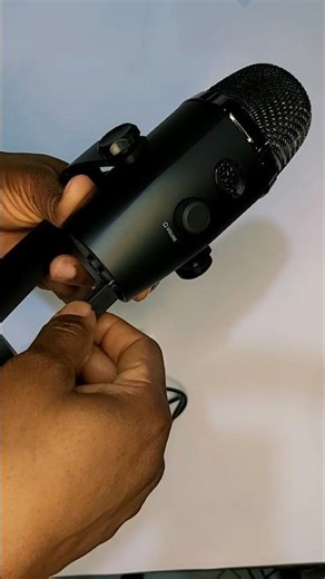 Blue Yeti USB Microphone for PC, Mac, Gaming, Recording, Streaming, Podcasting