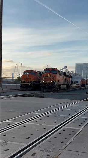 BNSF power move! #train #railway #bnsf #yard #cool