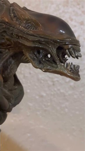 Alien Animatronic Feature