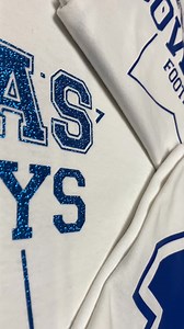 There’s glitter HTV… and then there’s Siser Glitter HTV 💅🏽 The sparkle? Next level. The coverage? Flawless. The press? Smooth and reliable every time. I’ve tried a lot of glitter vinyls, but I keep coming back to Siser because it never disappoints. Perfect for bold designs, team spirit shirts, and anything that needs that ✨extra✨. Tag your favorite HTV brand below—unless you already know it’s Siser 😉 | Jamela Payne