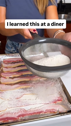 Best Hack for Perfect Bacon 🥓 Perfect bacon texture in 1 easy hack: simply sprinkle your bacon with flour using your sifter, bake like usual, and enjoy the crispy, melt-in-your-mouth goodness! #bacon #lifehacks #cookingtip | Randy & Mandy