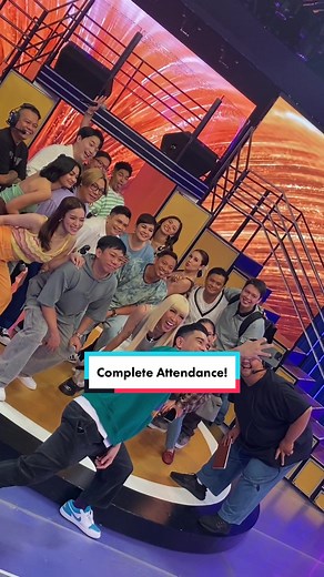 happy fam 🫶🏼 #ItsShowtime