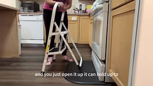 maocao hoom 2-Step White Iron Ladder Foldable Non-slip Outdoor Ladder Loading 330 lbs. for Home, Kitchen, Office CXY-CT-F1-T2W