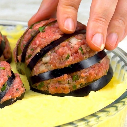 Ricette innovative con le melanzane 😍🍆😋 👉 CLICCA QUI PER NON PERDERTI LE NOVITÀ: https://www.youtube.com/Degustibus_cucina/?sub_confirmation=1 📖 INGREDIENTI & RICETTA: https://youtu.be/qkt8KUcRzbk 📍 PIN: https://youtu.be/qkt8KUcRzbk | De gustibus