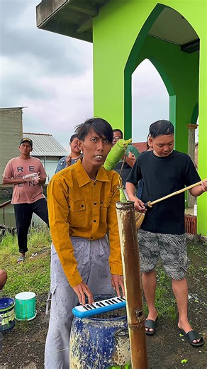 Charlie Puth Parody: Fun with 'Jeruk Sari'