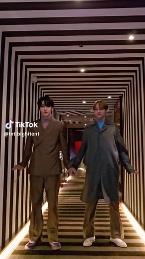 Mesmerizing Dior Dance Performance ft. TOMORROW X TOGETHER