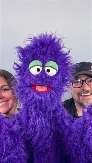 The family that puppets together…is the most fun family! Need a date night idea? How about a two person puppet!?! Double the puppet fun! #puppet #puppets #puppeteers #puppetbuilder #puppetmaker #couplegoals #puppetry | Who Needs Puppets