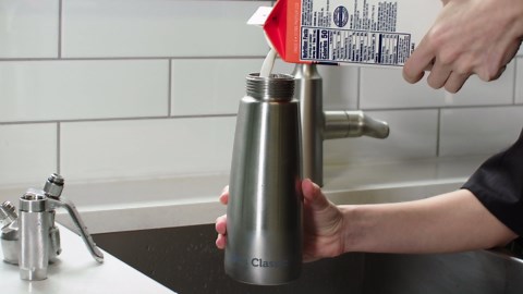 Otis Classic 304 Stainless Steel Whipped Cream Dispenser, 500ml w/ 3 Decorating Nozzles - Commercial Grade Quality Made of Food Grade Stainless Steel - Easy to Use and Clean Ideal for Desserts for Home Chef