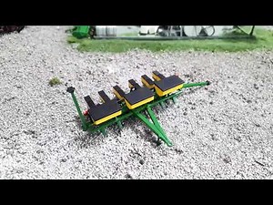 1/64 John Deere Max Emerge 2 7200 six row planter from spec cast