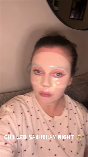 Hope everyone’s having a fabulous weekend! We’ve had a fantastic day, great lunch, the Easter bits are sorted for tomorrow… I loved my @medicube global kojic acid and tumeric mask from the other day so I had to use it again, great deal on these for helping brighten your skin I’m about to buy more 😍😍 #saturdaynight #cheers #skincare #tiktokshopmademebuyit