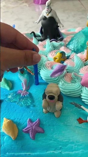 decorating my daughter’s little mermaid birthday cake