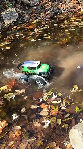 #rc #rctruck #watertoy Ruko amphibious RC truck