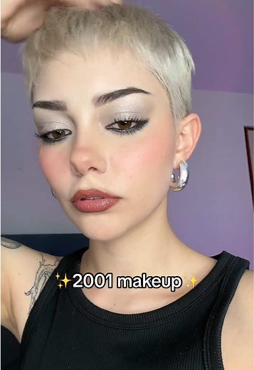 Maquillaje del 2001: Tendencias y Estilos