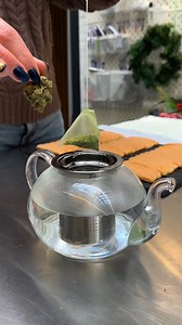 83K views · 73 reactions | Christmas CBD Yule Log! A festive twist on the Yule log  | Chefclub Network | Facebook