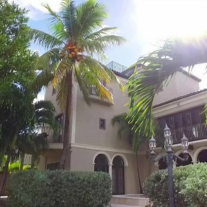 168K views · 478 reactions | Get island inspired!  Sunday is #HGTVBeachNight! Kick back with #IslandLife at 10|9c! | HGTV | Facebook