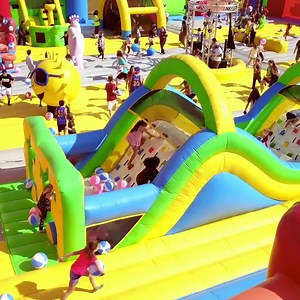 We can't wait to kick off our 2023 tour this weekend! 🎉 🥳 First stop on the road is Miami, and bouncing conditions are looking ideal 🤸 Where would you like The Big Bounce America to visit in 2023? | The Big Bounce America