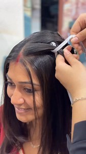 206K views · 3K reactions | Beautiful and easy hairstyle you can do in any function ✨ #ombridal #OpenHairCurls #SoftCurls #CurlyVibes #HairInspo #CurlsOnPoint #CurlQueen #EasyHairstyle #HomeHairstyle #HairGoals #EffortlessCurls #CurlStyle #PrettyCurls #HairLove #naturalcurls | Om Bridal and Classes | Facebook