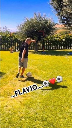 Football skills to improve incredibile dribbling 4 you #calcioshort #tutorial #footballskills #finte