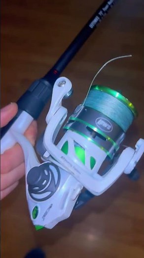 Lews carbon fire spinning rod ; custom combo with lews mach 1 spinning reel 🎣#bassfishing