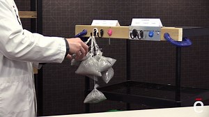 La pâte Sugru permet-elle vraiment de tout recoller? Voyez notre Flash Test! Pour voir nos autres vidéos: https://www.youtube.com/protegezvous | Protégez-Vous