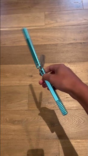 Balisong trick tutorial in 20 seconds #balisongtricks #shorts #easy