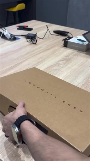 ASUS VivoBook 16 Flip OLED: Spesifikasi dan Harga