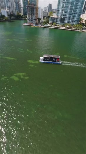 Sweeping across Biscayne Bay, we took to the skies to capture Villa Miami as it rises into its residential levels. The tower’s sculptural exoskeleton is now emerging, its concrete framework revealing the geometry that will define this waterfront landmark. Developed by Terra and 1000 Group in collaboration with Major Food Group, Villa Miami is designed by ODP Architecture & Design, engineered by DeSimone Consulting Engineers, and features landscape design by Enea Garden Design. This 56-story towe