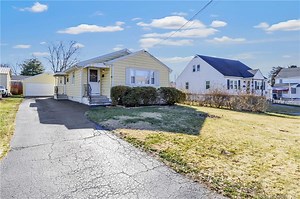 35 Collins St, Stratford, CT 06614 - MLS 170622954 - Coldwell Banker