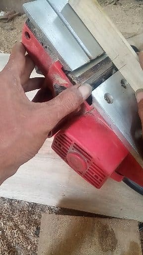 How to install a wood planer blade #holidaydecor #giftideas #woodart #woodworking #instalawoodplanerblade #DIY | Ali Deltamania Club