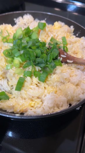 Katie Waller 🏳️‍🌈 (@katiewaller00)’s videos with Sports Car x Buttons Remix x Showmusik Mashup - Showmusik