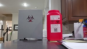 Sharps Disposal Container - 1.0 Quart, Puncture-Resistant, Needle & Syringe Disposal, Leak-Tight Biohazard Containers with Screw Cap Lid, Red