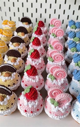 Crochet Cupcake Keychain – Handmade Amigurumi Bag Charm, Cute Kawaii Gift - Etsy