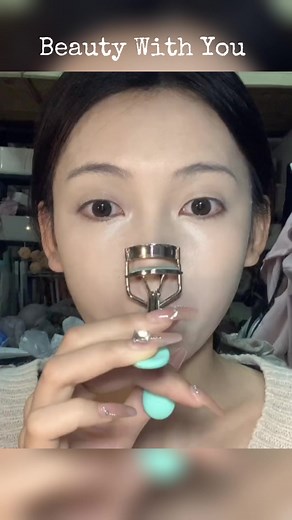 1.1K views · 13 reactions | How to use an eyelash curler! #makeuptutorial #reelsfb #reels #reelsfypシ #makemeviral #makeup #makeupforever | Beauty With You | Facebook