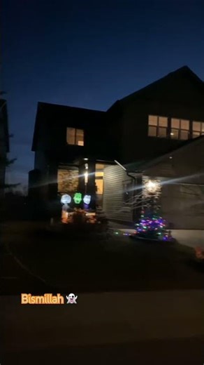 Looks fun but why people like to get scared😫 #calgary #halloween #scary #scarynight #haram