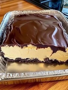 No-Bake Chocolate Eclair Cake 🍫🍰😋 Ingredients: 2 (3.4 oz) boxes instant vanilla pudding mix 3 cups cold milk 1 (8 oz) container whipped topping 👇 Full Recipe in Coʍmеոτ 💬 | Cooking with Aunt Sue