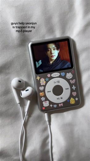 The INNIOASIS Y1 is a compact, 2.4" portable MP3 player with Bluetooth 4.2, supporting 21 audio formats (MP3, FLAC, WAV, AAC, APE, OGG, and more) for lossless Hi-Fi sound. With a built-in 1250 mAh battery, it gives 25–35 hrs of playtime, plus up to 4 hrs of video playback. Classic click-wheel control, playlist/EQ customization, and a sleek, lightweight build make it ideal for music lovers on the go. Visit our website today to grab yours and get ready to rediscover your music collection. | Poshac