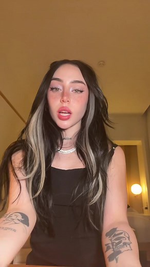 8 AM - Nicki Nicole: Canciones, TikToks y Videos Porno