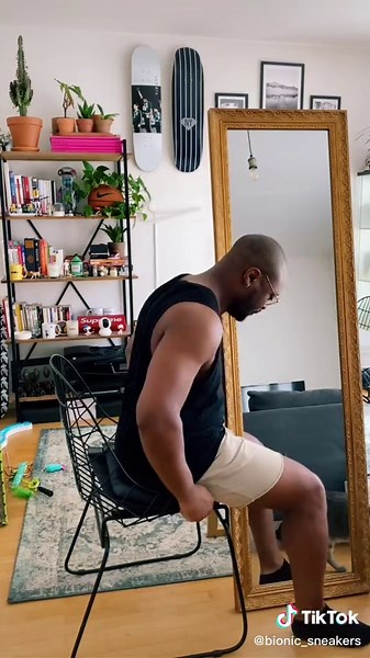 Douleur Fantôme - Amputee Journey with Bionic Accessories