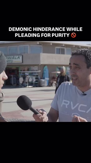 While E.Z. was sharing the gospel with a young man at the beach, the moment grew serious, he was urging him to flee from lust and turn to Christ. That’s when a man interrupted, spewing nonsense to derail the conversation. It was a clear picture of how “the god of this world has blinded the minds of the unbelievers” (2 Cor. 4:4). When light pierces darkness, distraction often follows. Don’t let it stop you. Stay bold. Keep sharing the gospel. • • • • • #bible #jesuschrist #jesus #god #christian #