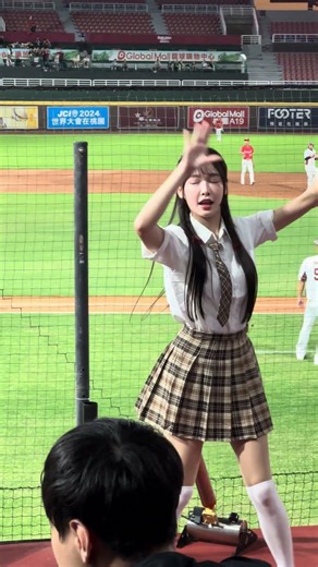 菲菲 學生制服造型 林政華應援 240718 #菲菲 #aviva #cheerleader #啦啦隊 #rakutengirls #樂天女孩 #台湾野球チア #楽天ガールズ #치어리더 #流量密碼